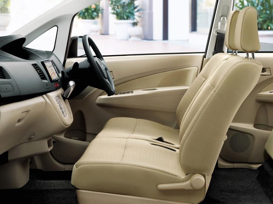  Subaru Stella 2011 года  (фото 3 из 4)